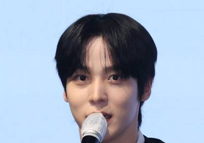 [포토] 인사말 하는 에이티즈 윤호