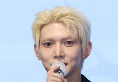 [포토] 인사말 하는 에이티즈 여상