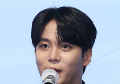 [포토] 인사말 하는 에이티즈 종호