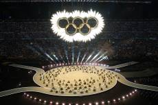 동계 축제 시작 알린 이탈리아의 ‘조화’…눈을 즐겁게 한 예술의 향연 [2026 밀라노]