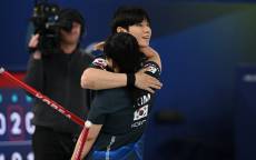 "역시 경험자" 기타 치며 즐기는 듯 했지만.. 첫 승 이후 눈물 펑펑, '누나' 김선영의 남모를 중압감 [2026 밀라노]