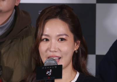 [포토] 인사말 하는 김희정