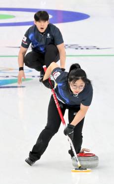 [2026 밀라노] 한국 컬링 믹스더블, 라운드로빈 최종전서 노르웨이에 역전패…3승 6패로 마무리