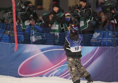 "보드 왜 던져? 불편한 세리머니" 18세 유승은 향한 日의 트집,  일본 선수 껴안자 '리스펙트' [2026 밀라노]