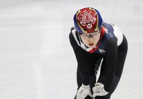 ‘역시 퀸’ 최민정, 역전 레이스로 500m 준결승행…中 장추퉁 ‘나쁜손’에 휘말린 김길리는 낙마 