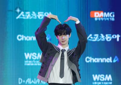 [포토] 최립우, 큰 하트 발사