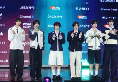 [포토] 킥플립, 훈남들 여기 다 모였네