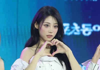 [포토] QWER 히나, 인형 미모