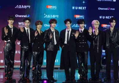 [포토] 제로베이스원, '아쉽게도 무대는 안 서요'