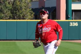 SSG 최정의 3루수 백업이 고명준? "아직은 적응 중, 앞으로 야구 인생에 더 도움"