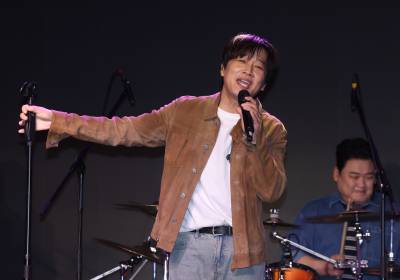 [포토] 아묻따밴드 차태현, 여유로운 무대