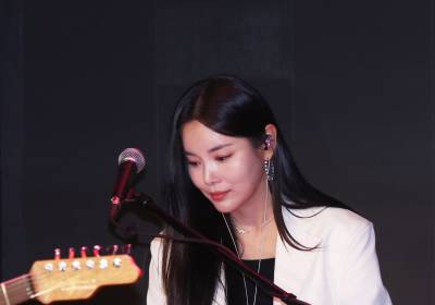 [포토] 아묻따밴드 조정민, 밴드의 홍일점