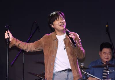 [포토] 아묻따밴드 차태현, 신나는 무대에 제가 빠질 수 없죠