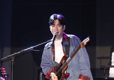 [포토] 아묻따밴드 전인혁, 무대가 설레요
