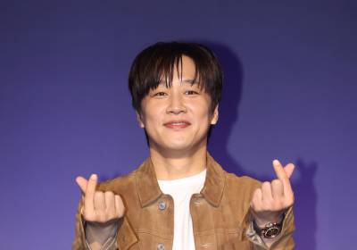 [포토] 아묻따밴드 차태현, 앙증맞은 손가락 하트