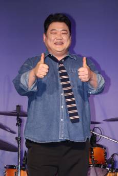 김준현, 때아닌 태도 논란…“팬 무시”vs“트집 잡기” 갑론을박 [왓IS]