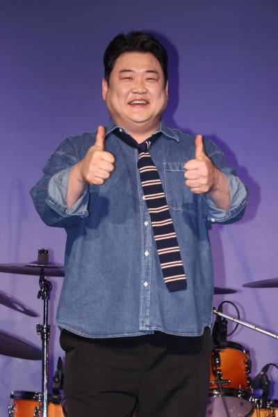 김준현, 때아닌 태도 논란…“팬 무시”vs“트집 잡기” 갑론을박 [왓IS]