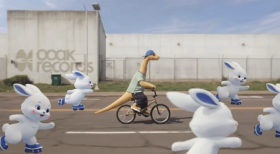 민희진, 255억 풋옵션 승소 후 ‘토끼 5마리’…뉴진스 암시하나