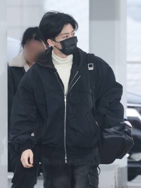 [포토] 엔시티 드림 재민, 횡단보도는 조심히 좌우를 살피고