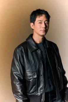 ‘휴민트’ 조인성 “덜어내는 연기, 다정함으로 채워” [IS인터뷰]