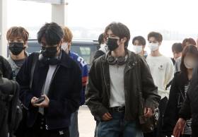 [포토] SMTR25, 나란히 횡단보도 건너기