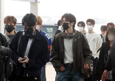 [포토] SMTR25, 나란히 횡단보도 건너기