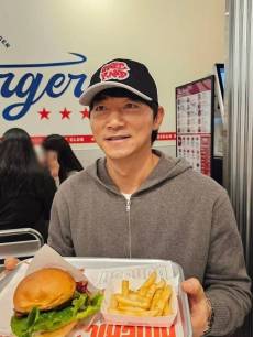 김남일, 강남 햄버거집 오픈 석달 만에 적자…“일매출 30만원” (안정환 19)