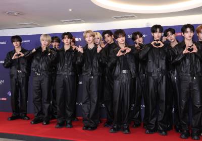 [포토] 아이덴티티, 훈남들의 단체포즈