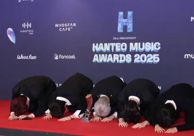 [포토] 나우즈, 새해 복 많이 받으세요~