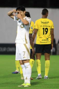 손흥민에게 61분간 1골-3도움 맹폭당한 '레알 에스파냐' 는?  손흥민 몸값의 4분의 1 불과