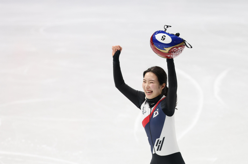 람보르길리의 미친 질주, 초박빙 승부 끝냈다…막판 역전극 이끈 김길리 [2026 밀라노]