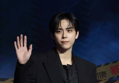 [포토] 김도훈, 잘생긴 손인사