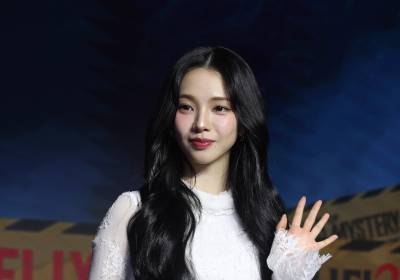 [포토] 카리나, 예쁜 요정의 손인사