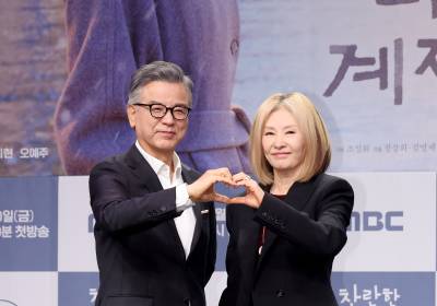 [포토]강석우-이미숙, 40년을 뛰어넘어 다시 만났어요