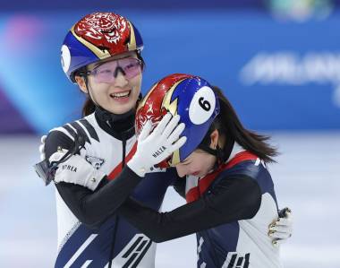 최민정의 ‘엇박 스트로크’, 김길리 옆에서 ‘여제’답게 떠났다 [김식의 엔드게임]