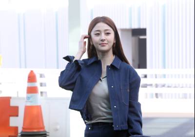 [포토] 르세라핌 허윤진, 사랑스러운 워킹