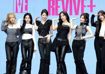 [포토]아이브, 블랙홀 포인트 포즈랍니다