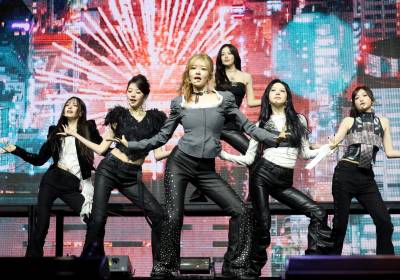 [포토]아이브, 에너지로 가득찬 무대