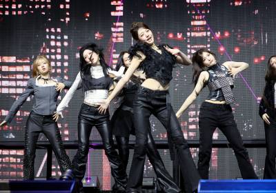 [포토]아이브, 빠져들 수 밖에 없는 무대