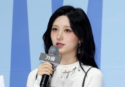 [포토]가을, 질의응답은 차분하게