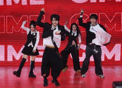 [포토] 초코, 신나는 '깁미' 무대