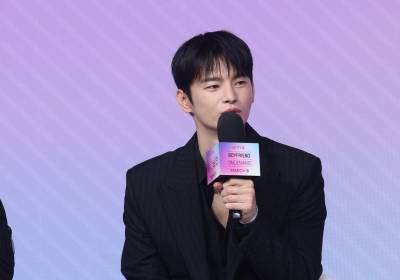 [포토] 인사말 하는 서인국