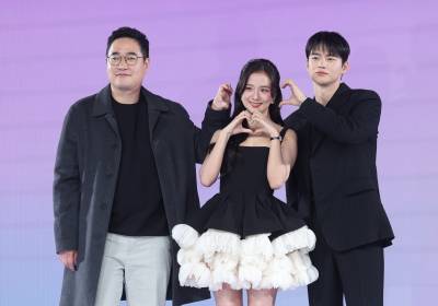 [포토] '월간남친', 지수를 향한 애정