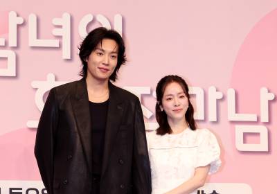 [포토]이기택 한지민,비주얼갑 연상연하 커플