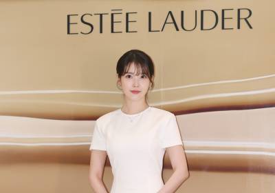 [포토] 아이유, 하늘에서 내려온 선녀