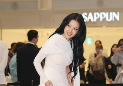 [포토] 아름다운 드레스 입고 등장하는 이사배