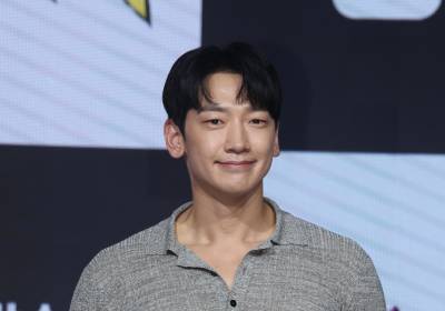 [포토] 비, 수줍은 포토타임