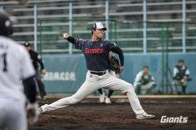 쑥스러운 세이브...필승조 후보 윤성빈, 강점과 보완점 모두 보여준 지바전  
