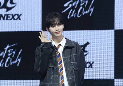 [포토] 튜넥스 인후, 사랑스러운 손인사