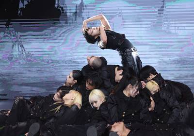 [포토] 화려한 무대 선보이는 빅오션 지석